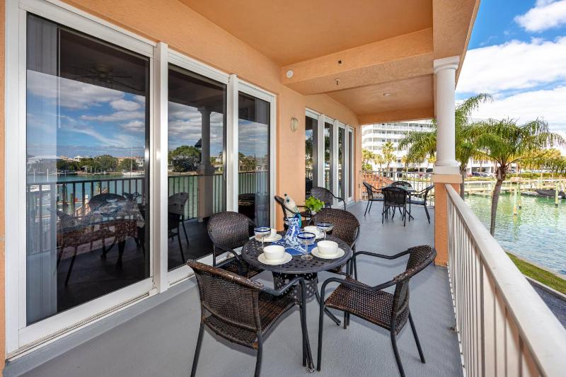 200 Harborview Grande - image 41