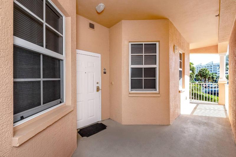 200 Harborview Grande - image 46