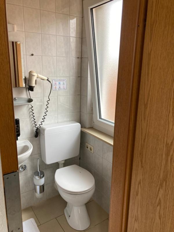 Double Room image 3