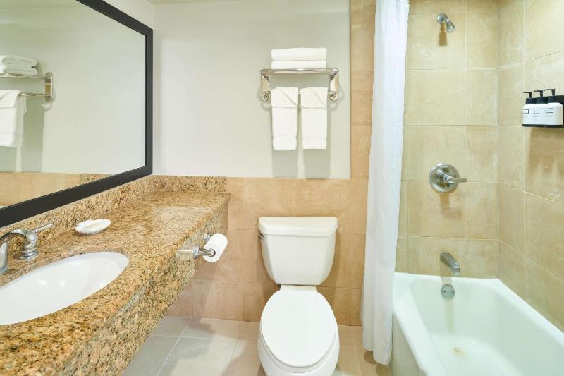 Room with City View image 2