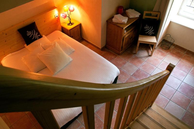 Family Room with Mezzanine (4 guests) image 2