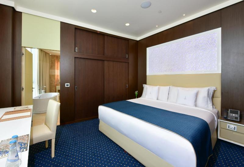 Executive Two-Bedroom Suite