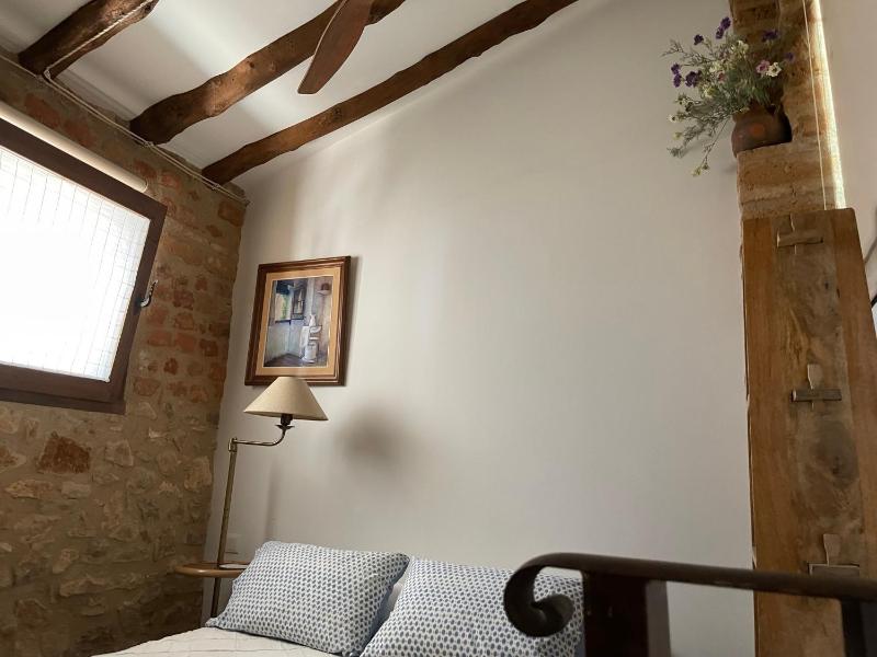 Studio - Split Level image 4