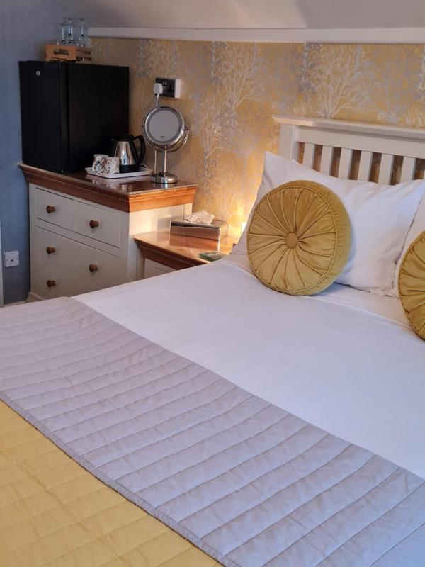 Double Room image 4