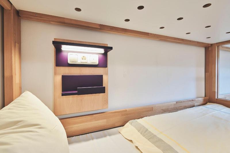 Single Room with Private Bathroom image 2