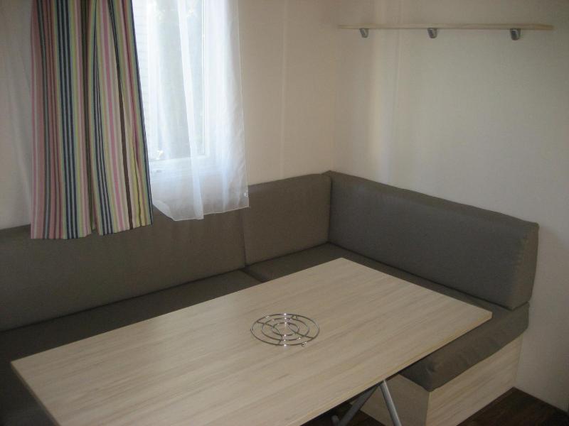 Three-Bedroom Mobile Home image 4