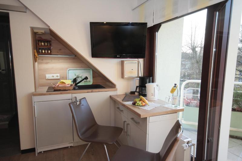 Single Room image 3