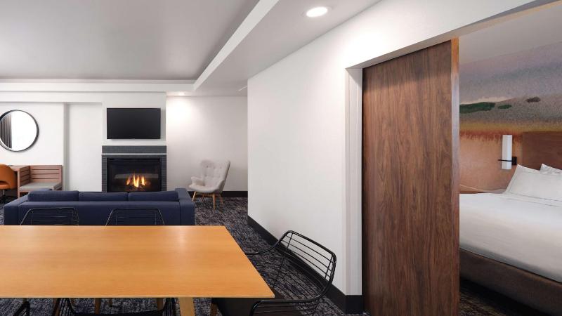 River's Edge Hotel Portland Tapestry Collection by Hilton - image 31