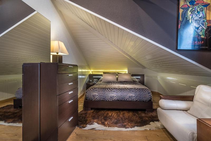 Double Attic Room  image 3