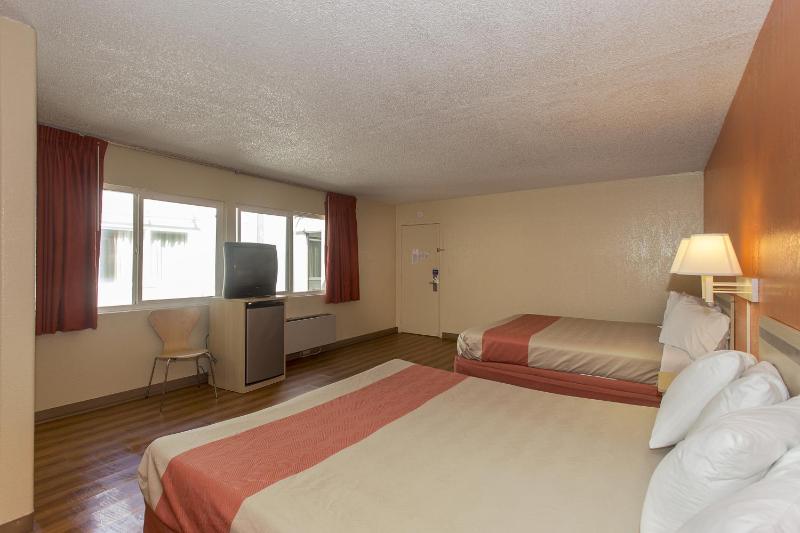Cathedral Hill Hotel - image 15
