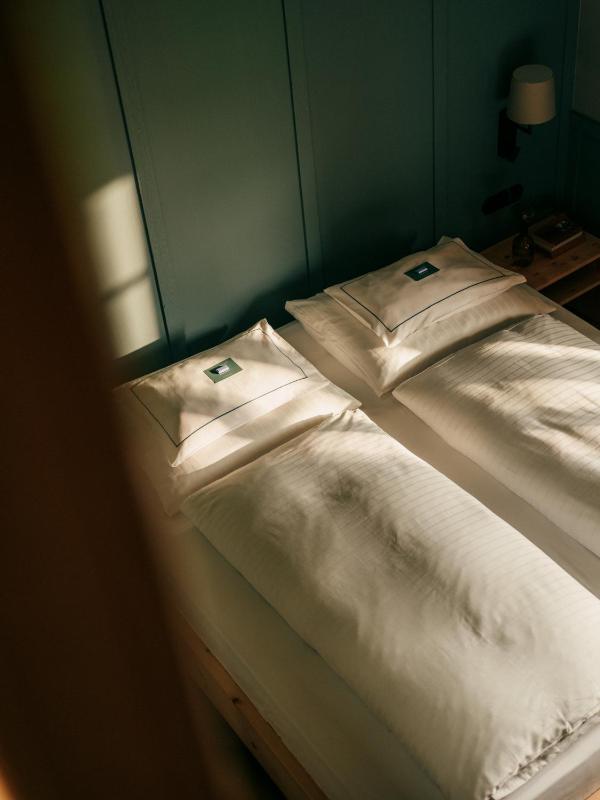 Studio - Split Level image 4