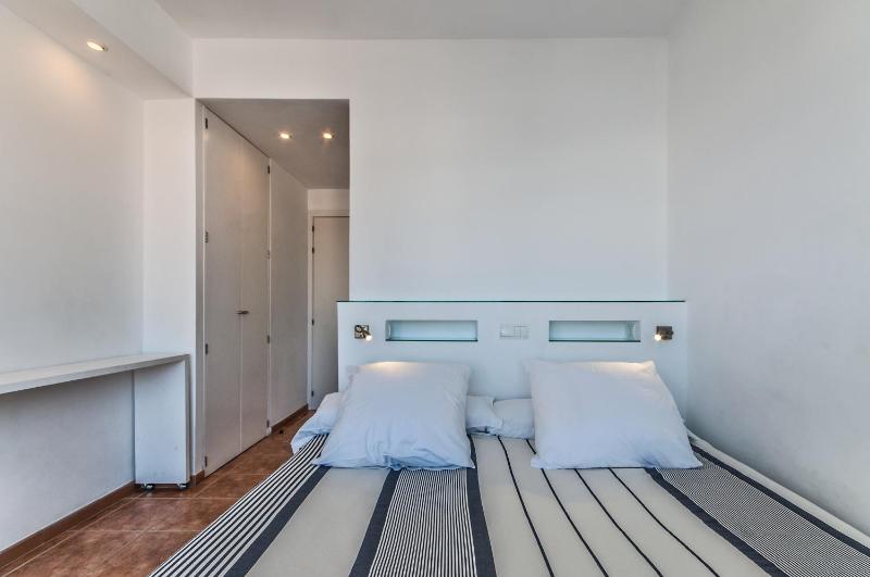 Superior Double Room with Sea View image 4