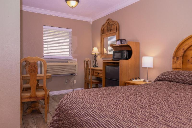 King Room image 3