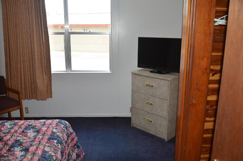 Three-Bedroom Suite image 2
