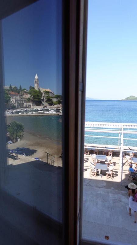 Superior Double Room with Sea View image 2