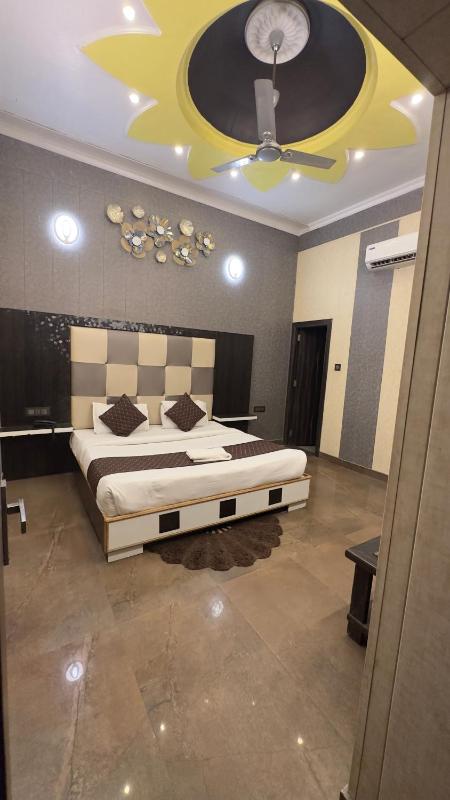 Hotel PardesiHar ki pauri Road Haridwar - image 22