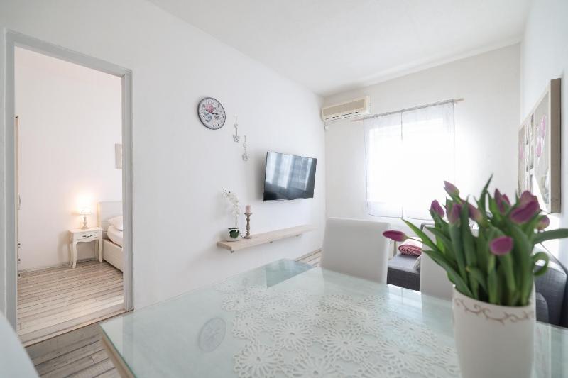 Apartment Floresita - image 36