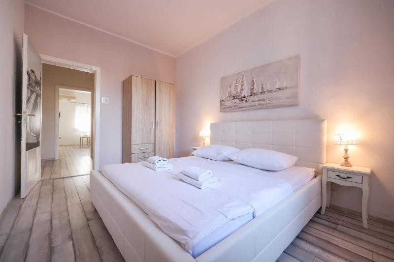 Apartment Floresita - image 46
