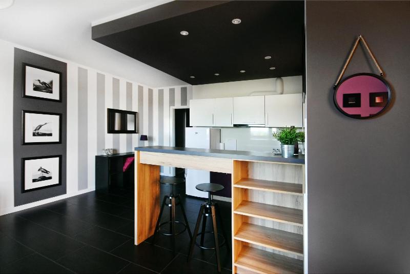 Standard Apartment image 3