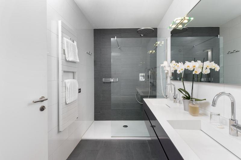 Standard Family Suite with Two Connecting Rooms image 2
