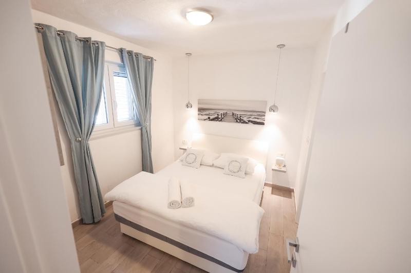 Apartment Floresita - image 18