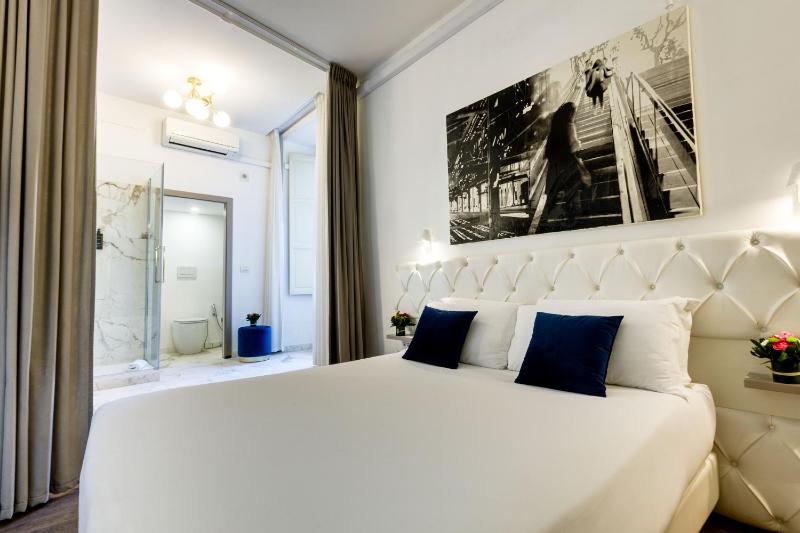 Romantic Superior Room image 1