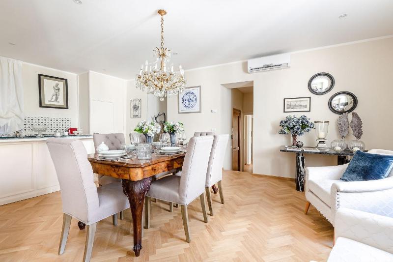 Casa San Frediano 3 Luxury Bedrooms and a Charming LUCCA View Inside the Walls - image 27