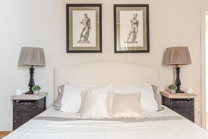 Casa San Frediano 3 Luxury Bedrooms and a Charming LUCCA View Inside the Walls - image 11