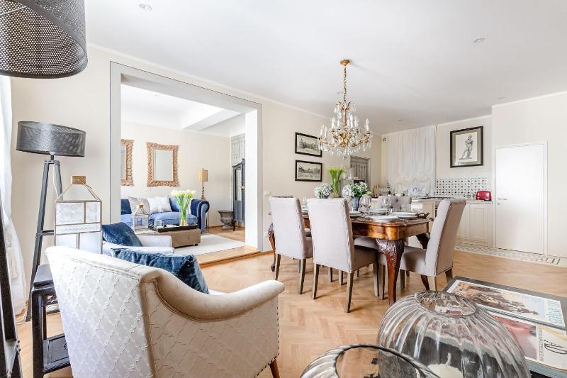 Casa San Frediano 3 Luxury Bedrooms and a Charming LUCCA View Inside the Walls - image 15