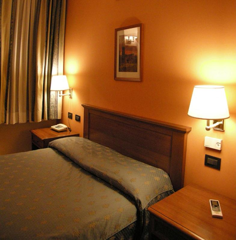 Single Room image 4