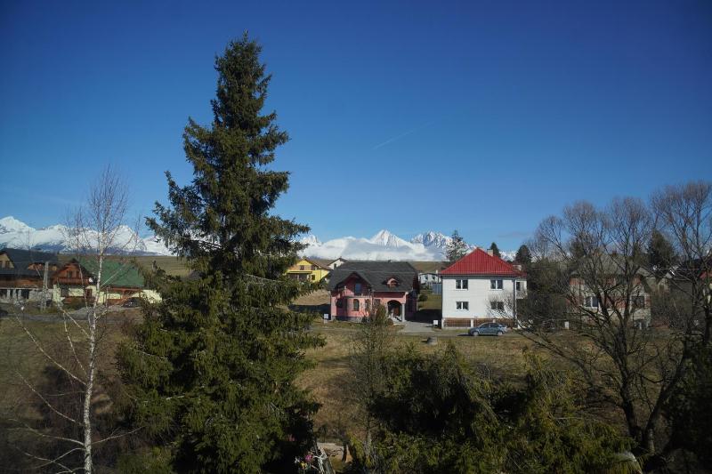 Apartment with Mountain View image 3