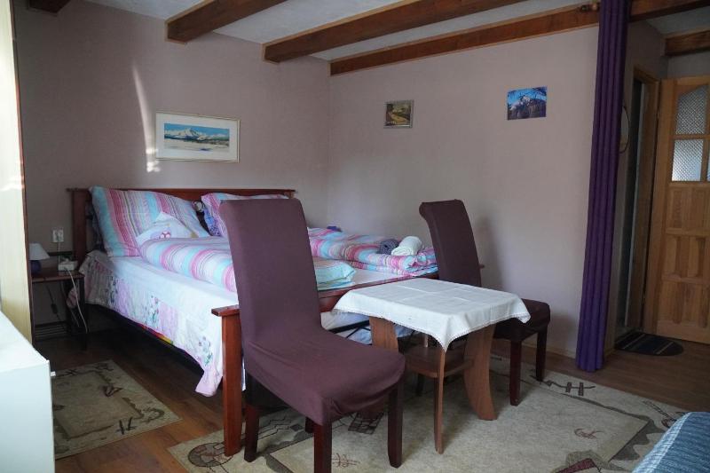 Deluxe Double Room with Shower image 4