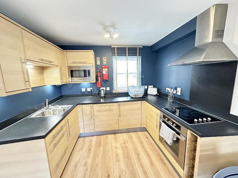 Casa Crusoe - Part of the The Bay Filey Holiday Village with pool gym and direct beach access pub restaurant tennis and meadows walks - image 32