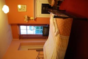 Double Room image 1