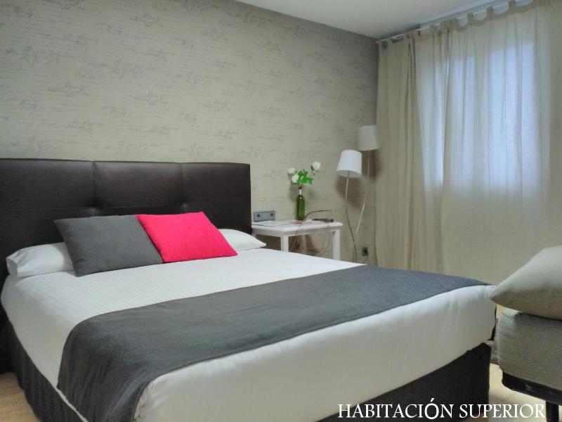 Superior Double or Twin Room with Extra Bed image 1