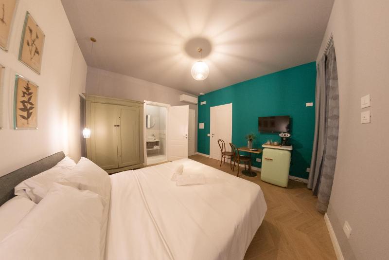 Sophia Boutique Suites - image 43