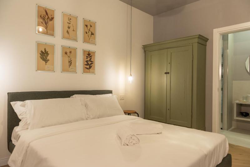 Sophia Boutique Suites - image 42