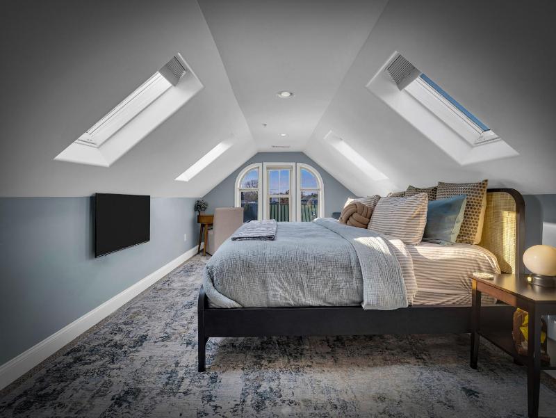 Standard King Room image 1