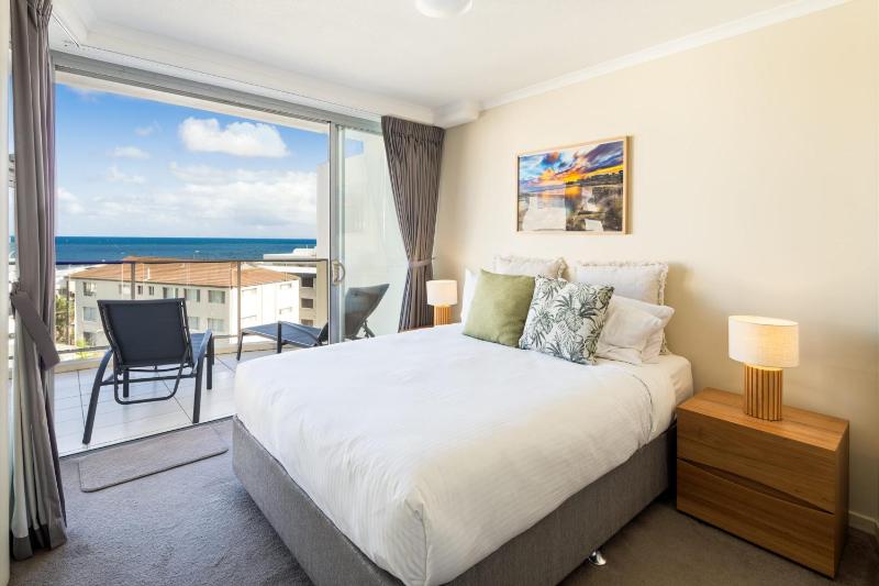 Coastal Bliss - 3BR Unit Overlooking Kings Beach - image 11