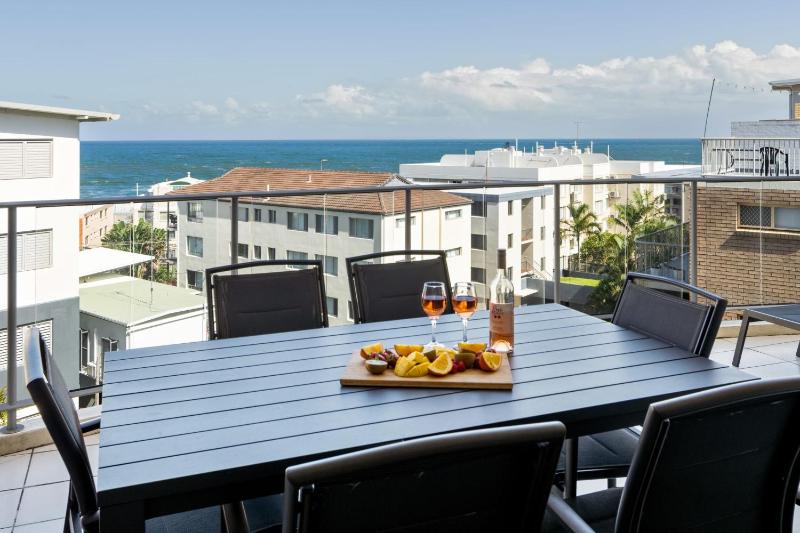 Coastal Bliss - 3BR Unit Overlooking Kings Beach - image 27