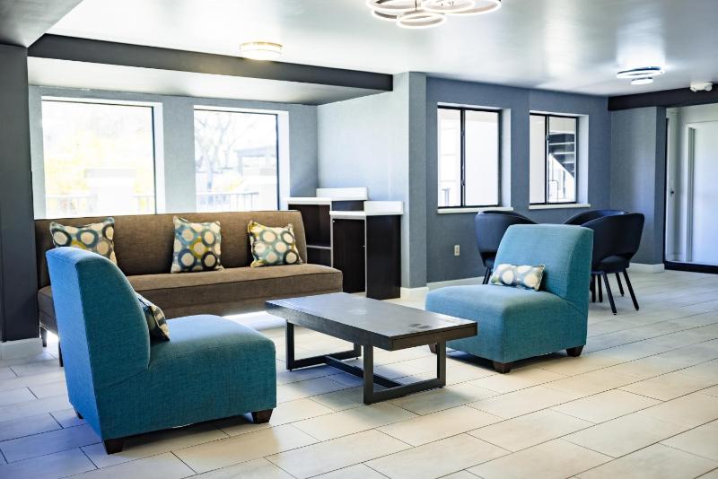 La Quinta Inn & Suites by Wyndham Tampa-Near Busch Gardens - image 47