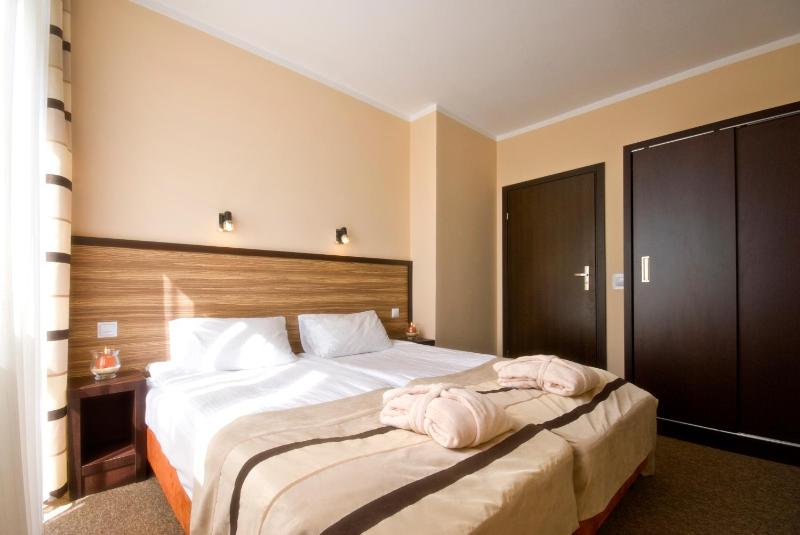 Junior Suite with Balcony image 1