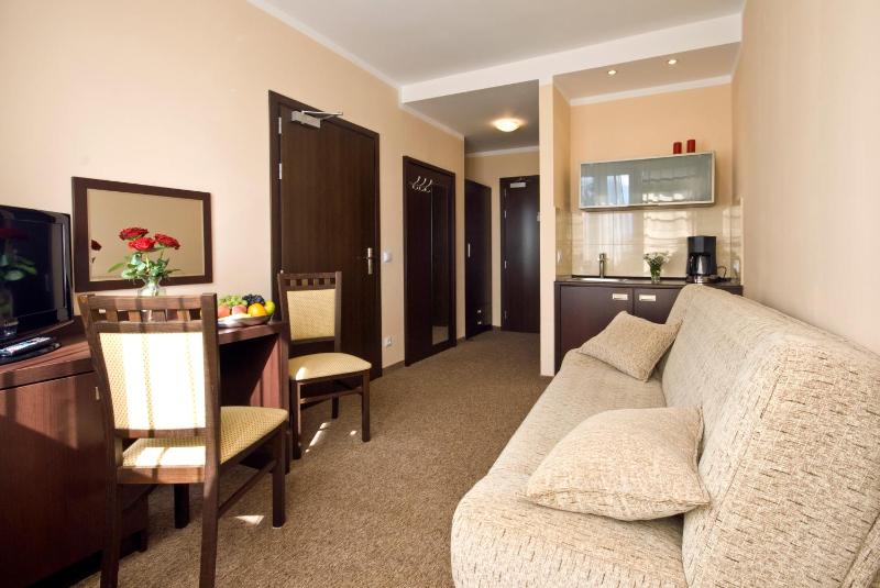 Junior Suite with Balcony image 3