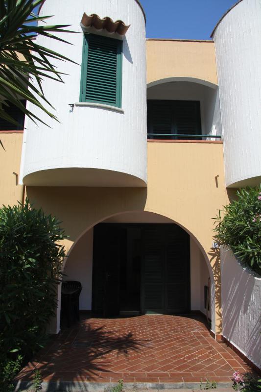 Two-Bedroom Apartment with Garden View image 2