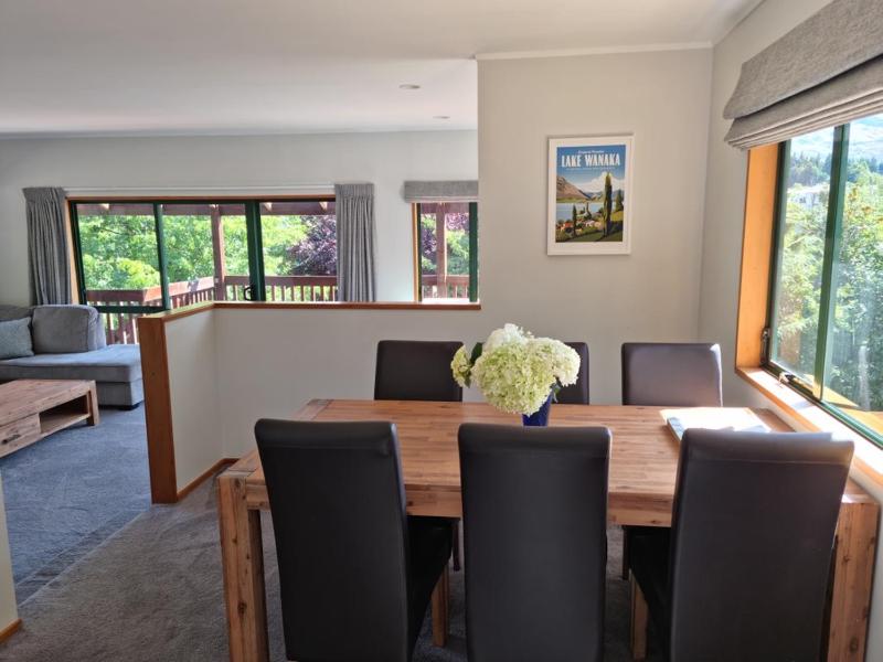 Central Comfort in Wanaka - image 4
