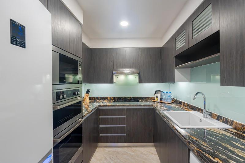 Deluxe Four Bedroom Family Apartment with Kitchen (10% discount on Spa treatments) image 1