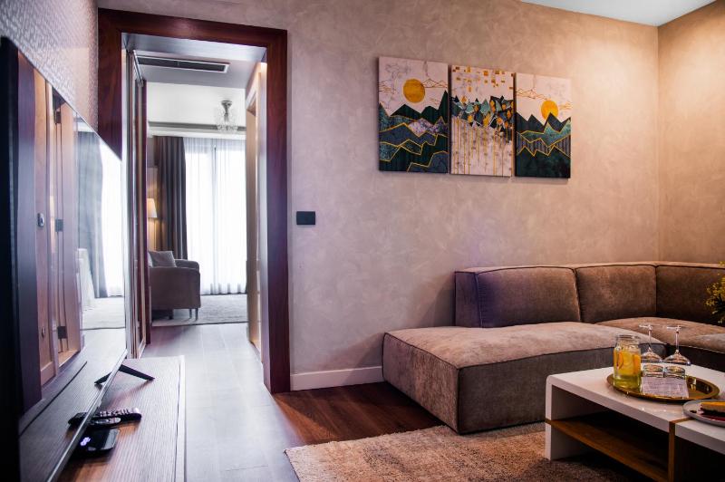 Presidential Suite image 4