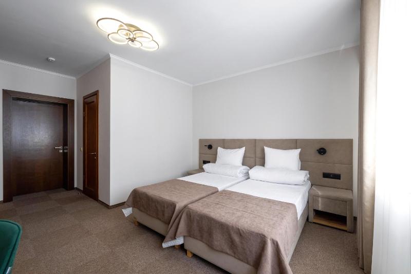 Comfort Twin Room image 1