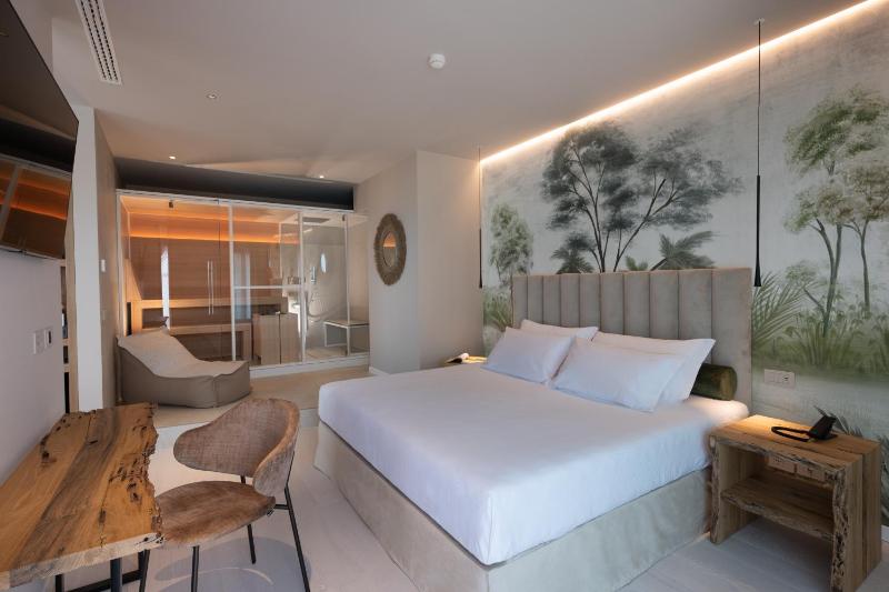 Suite with Sea View image 1