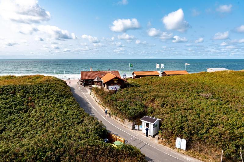 Superior Double Room with Balcony and Sea View image 2